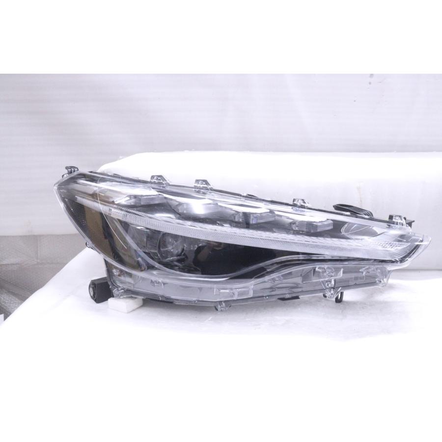 36-11☆美品☆LED ZSG10 カローラクロス☆右ヘッドライト HASCO 16-177 
