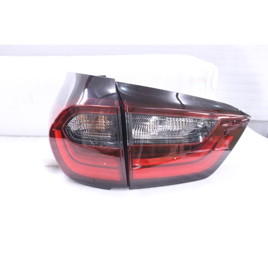 36-1418☆美品☆LED GR3 フィットeHEV☆左テールライトセット STANLEY