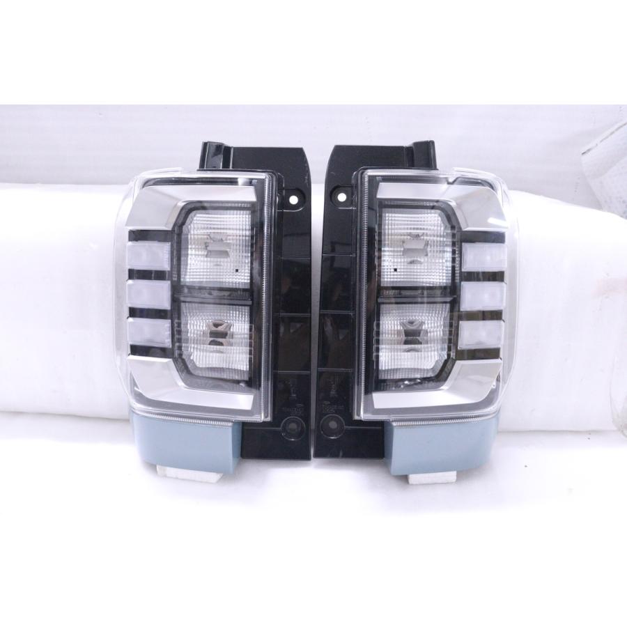 LA900S タフト 右テールランプ TOKAIDENSO 20525#3441 36-1786☆【値下】美品☆LED LA900S タフト☆左右テールライト