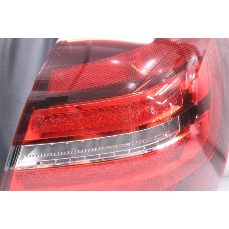 ベンツ X156 GLA 後期 純正 テールランプ 右 A1569069800 36-209☆美品☆後期 LED X156 ベンツ GLAクラス☆右テールライト