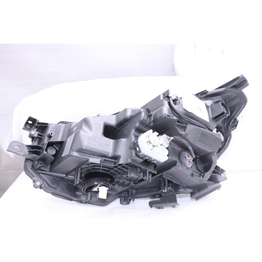 36-358☆美品☆中期 LED ASE30 レクサスIS☆右ヘッドライト KOITO 53
