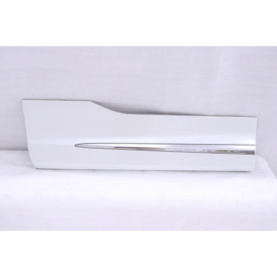 ヴェルファイア ブラックパール サイドスカート(ジャンク)