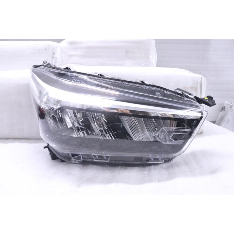 37-2214☆【値下】美品☆後期 LED A201A ライズ☆右ヘッドライト 