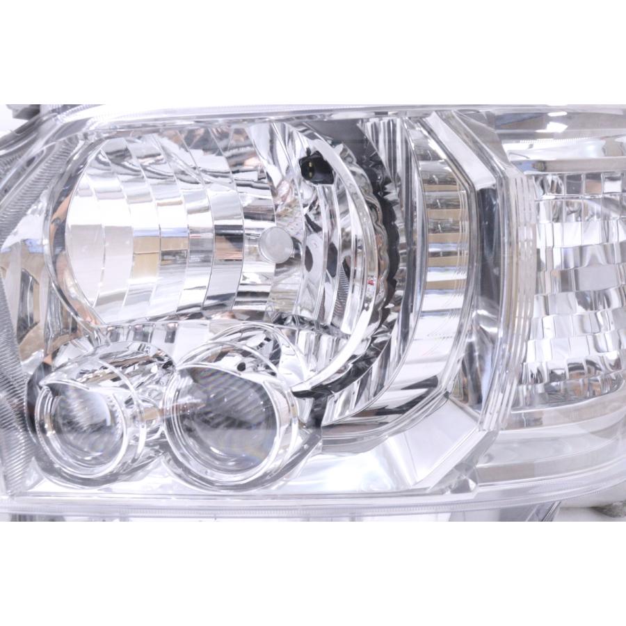 37-2252☆美品☆4型~ LED 200系 ハイエース☆左ヘッドライト KOITO 26