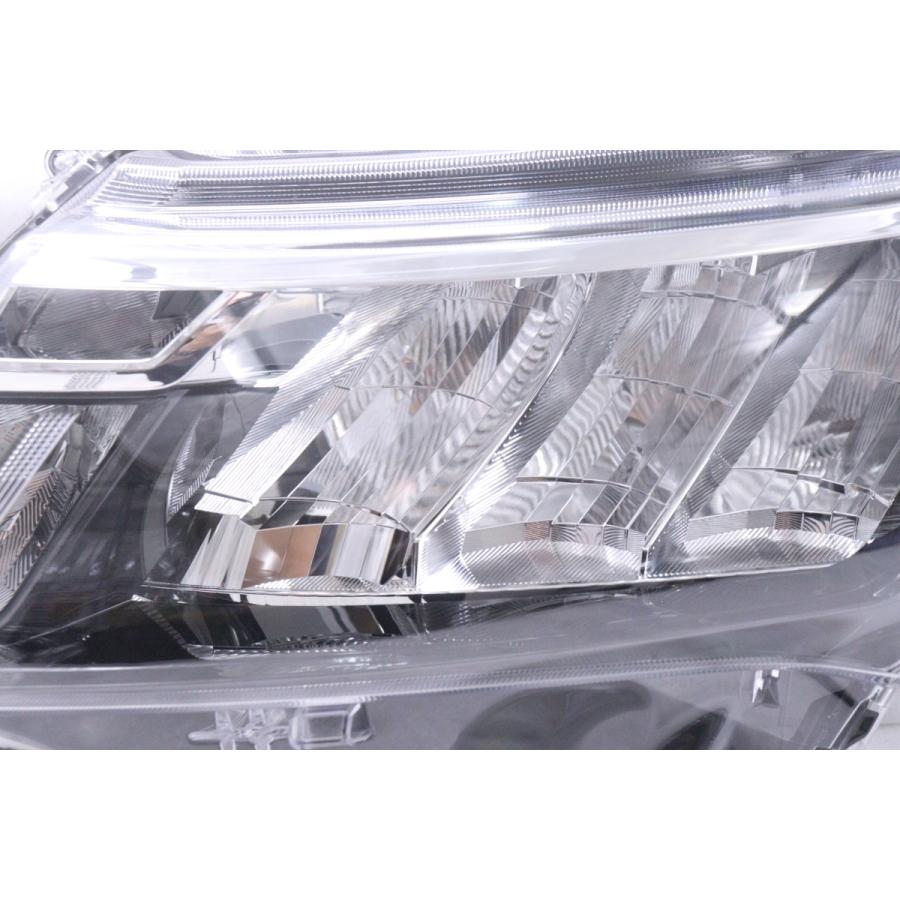 ルーミー M900A 後期 LEDヘッドライト 左 STANLEY W6249