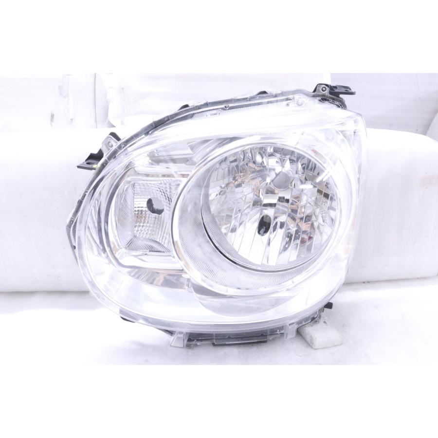 ダイハツ　ムーヴキャンバス（LA800S） 左ヘッドライト ムーヴ/キャンバス/キャンパス LA800S/LA810S 純正 右ヘッド