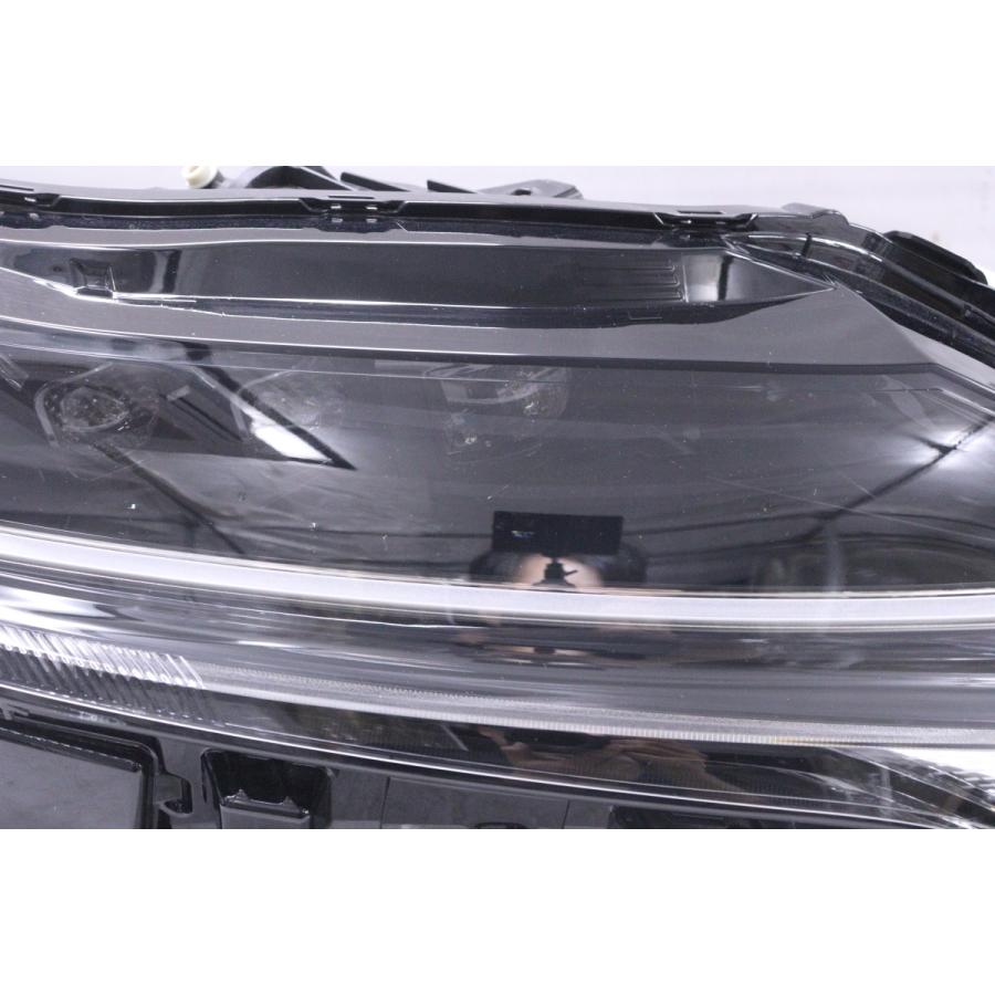 38-1572☆【値下】極上品☆LED E13 ノート オーラ☆右ヘッドライト
