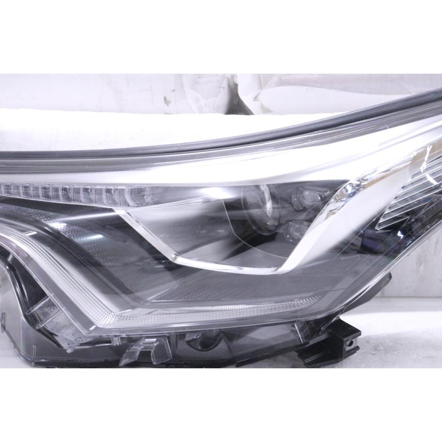 38-2067☆中期 LED NGX10 C-HR☆左ヘッドライト KOITO 10-111 打刻:7