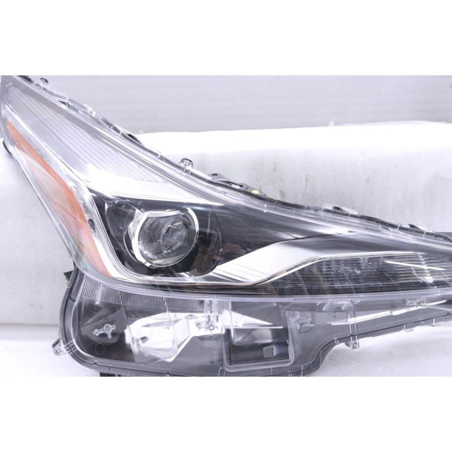 38-777☆美品☆後期 LED ZVW51 プリウス☆右ヘッドライト KOITO 47-104
