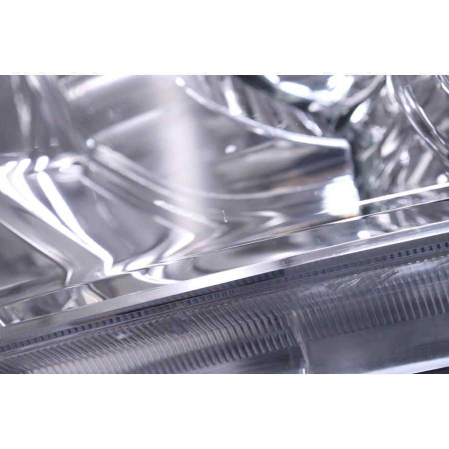39-1171☆美品☆LED 200系 ハイエース☆右ヘッドライト KOITO 26-137