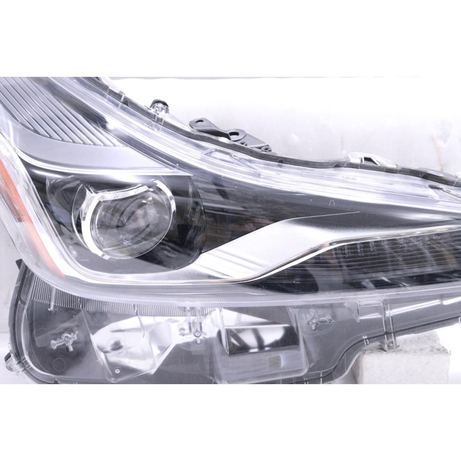 39-1320☆美品☆後期 LED ZVW51 プリウス☆右ヘッドライト KOITO 47 