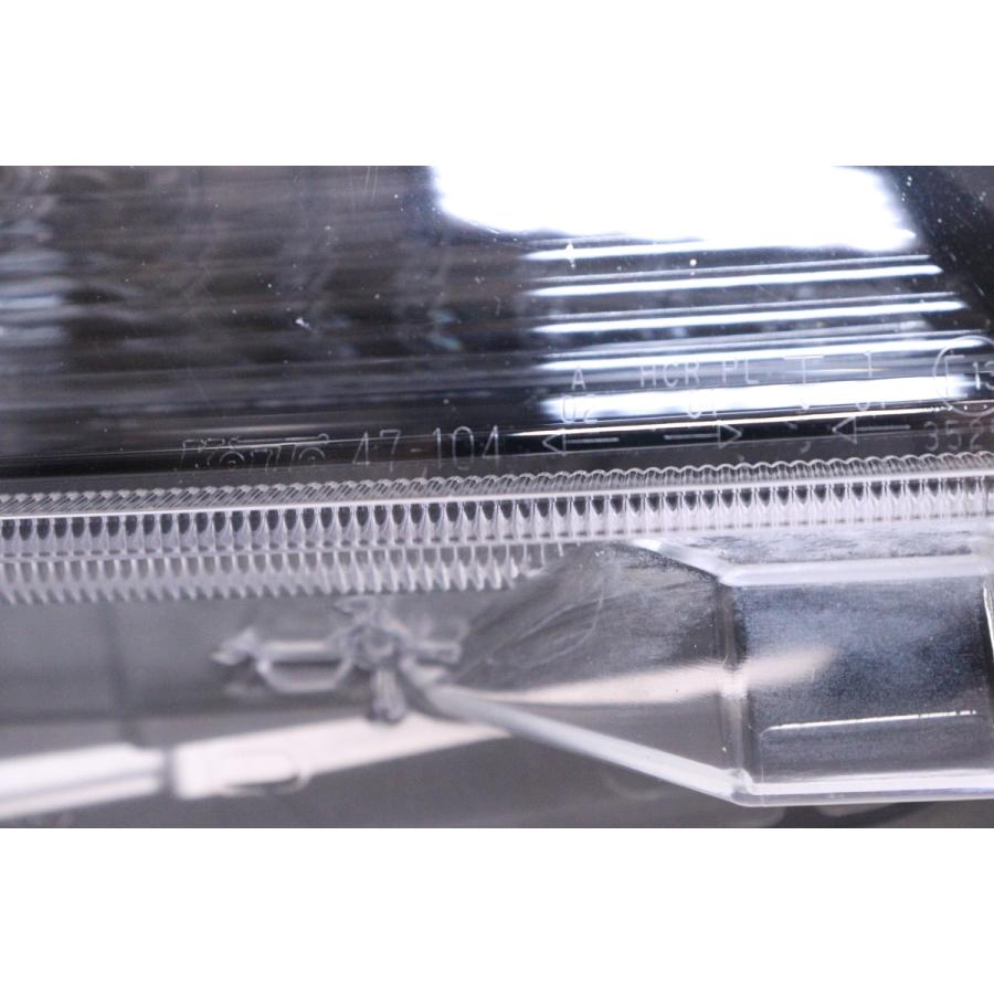 39-1320☆美品☆後期 LED ZVW51 プリウス☆右ヘッドライト KOITO