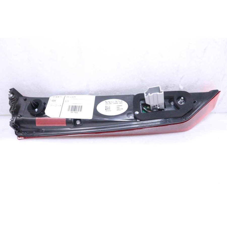 39-1405☆未使用品☆ZB VOLVO S60☆右テールライト 31689902 純正