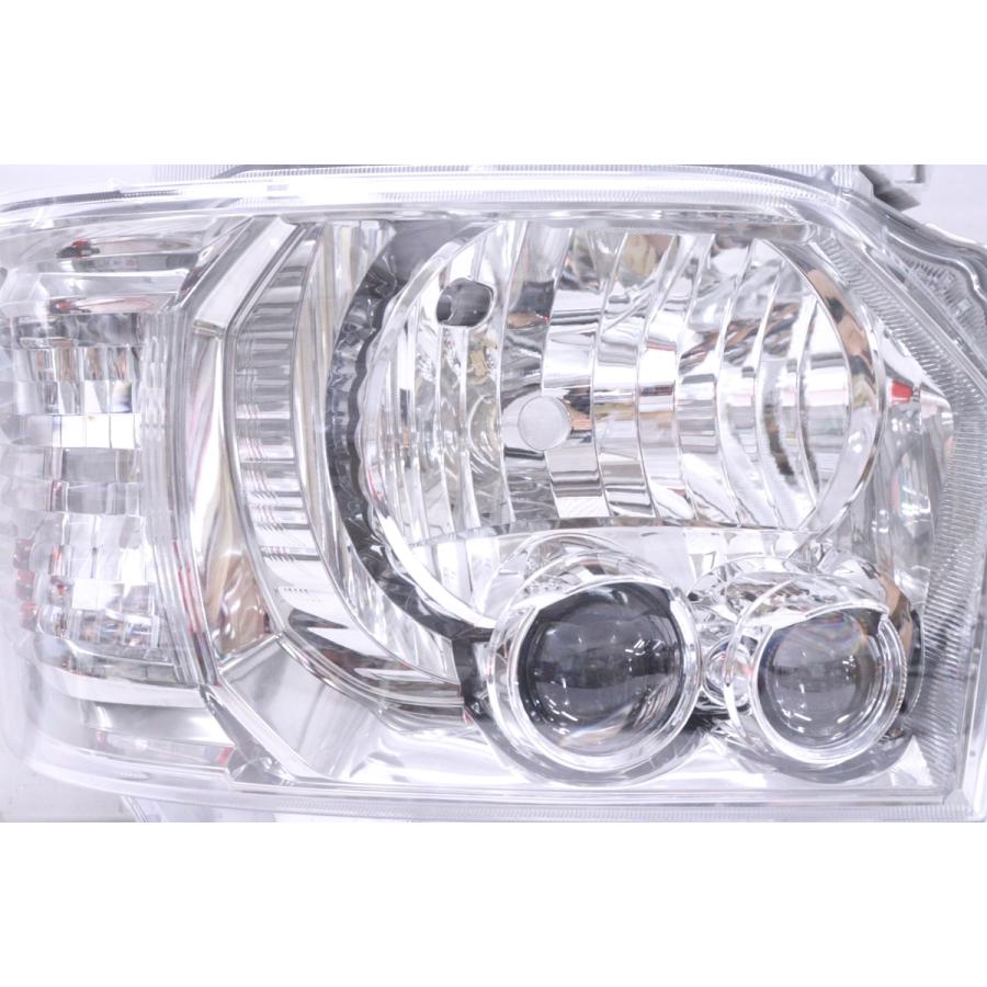 39-2393☆美品☆4型~ LED 200系 ハイエース☆右ヘッドライト KOITO 26