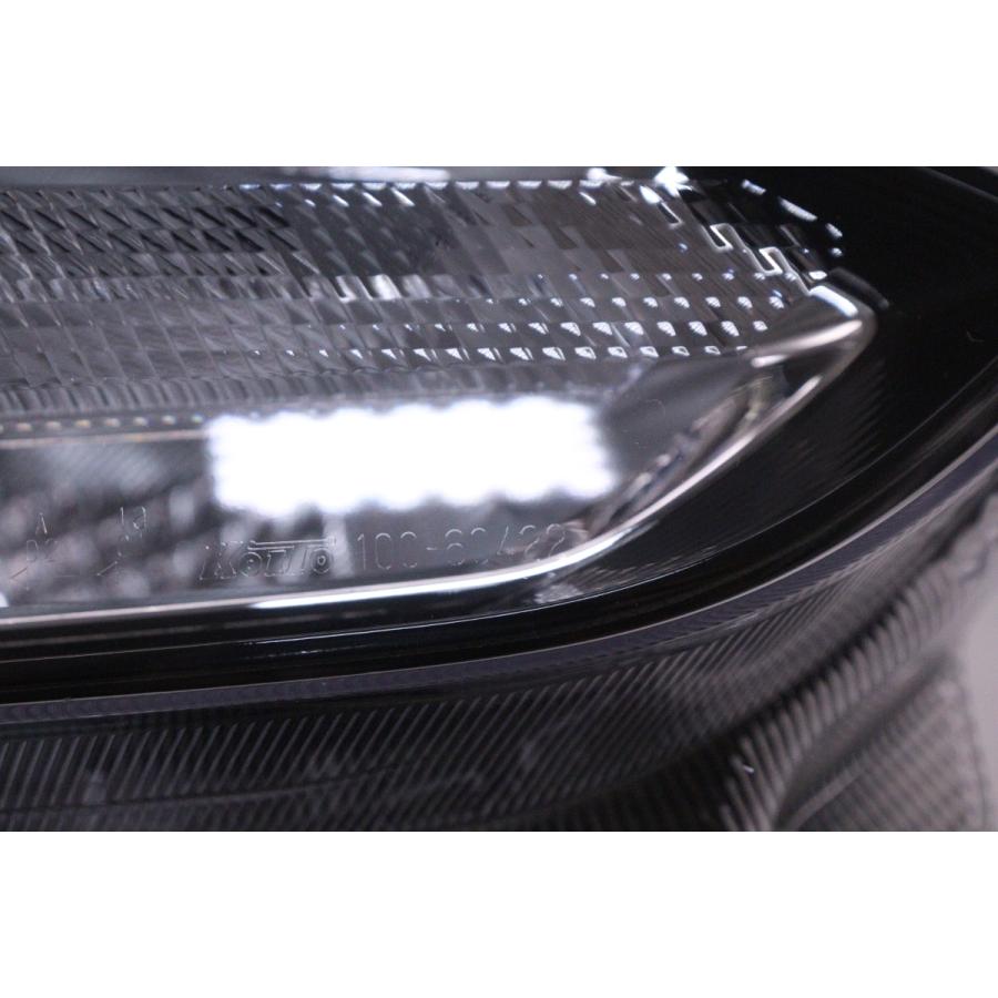 39-267☆美品☆後期 LED GTE XVハイブリッド☆右ヘッドライト 