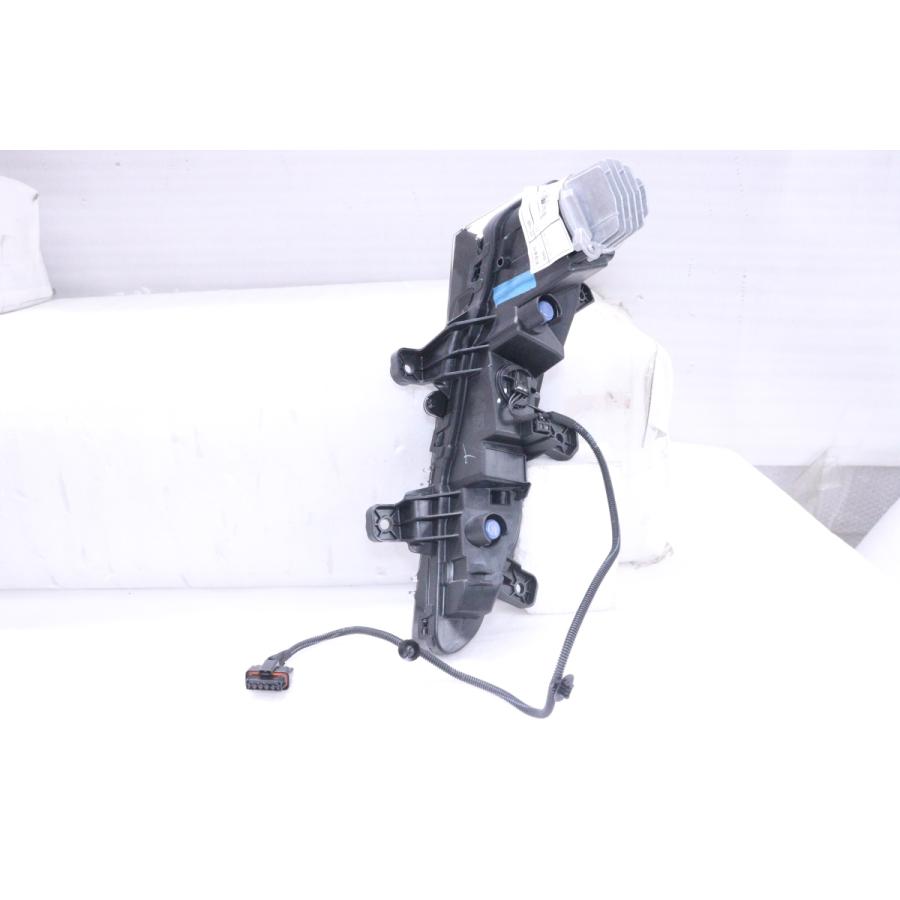 39-446☆美品☆LED P21 プジョー208☆右デイライト 89252021 純正