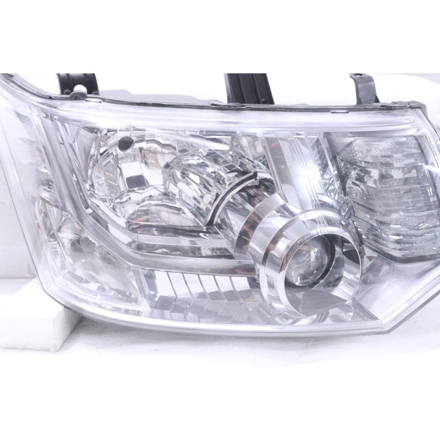 39-636☆【値下】前期 HID CV1W デリカD5☆右ヘッドライト KOITO 100  