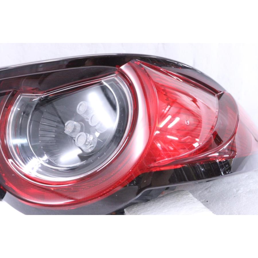 39-859☆美品☆LED BP5P MAZDA3☆右テールライト ハッチバック KOITO 