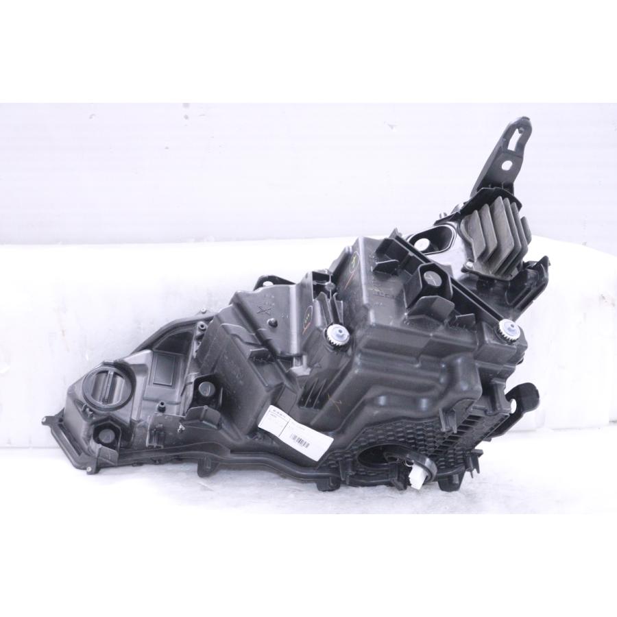3Y-1329☆美品☆LED MZAA10 レクサスUX☆右ヘッドライト KOITO 76-49
