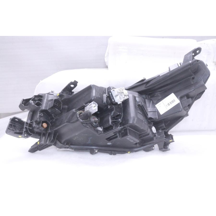 3Y-3☆美品☆後期 LED GUN125 ハイラックス☆右ヘッドライト KOITO 0K