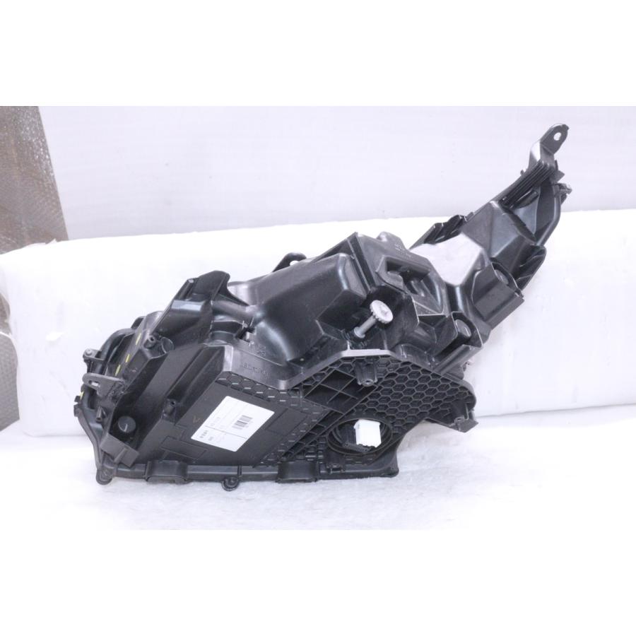 40-1115☆後期 LED AGZ10 レクサスNX☆右ヘッドライト KOITO 78-32 打