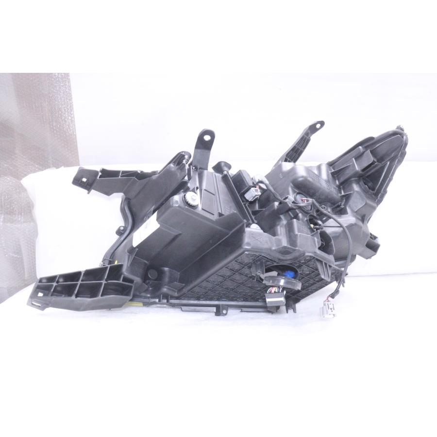 40-1124☆美品☆中期/後期 LED TRJ150W ランドクルーザープラド☆右