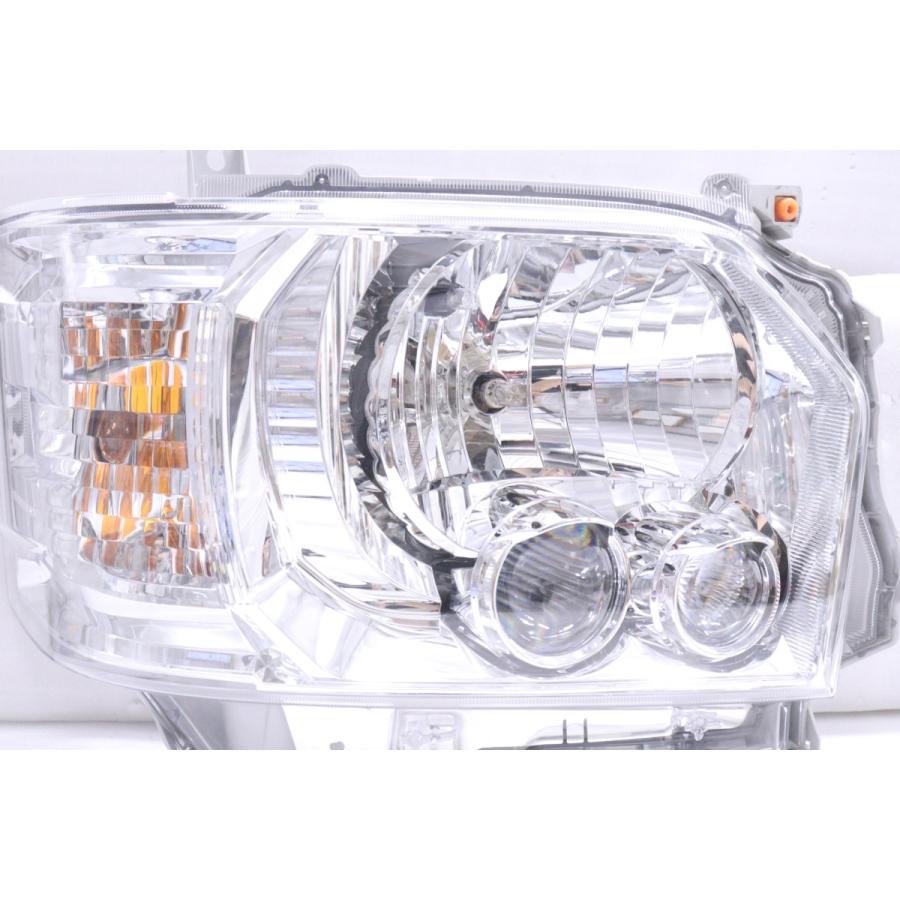 40-1254☆美品 4型~ LED 200 ハイエース☆右ヘッドライト