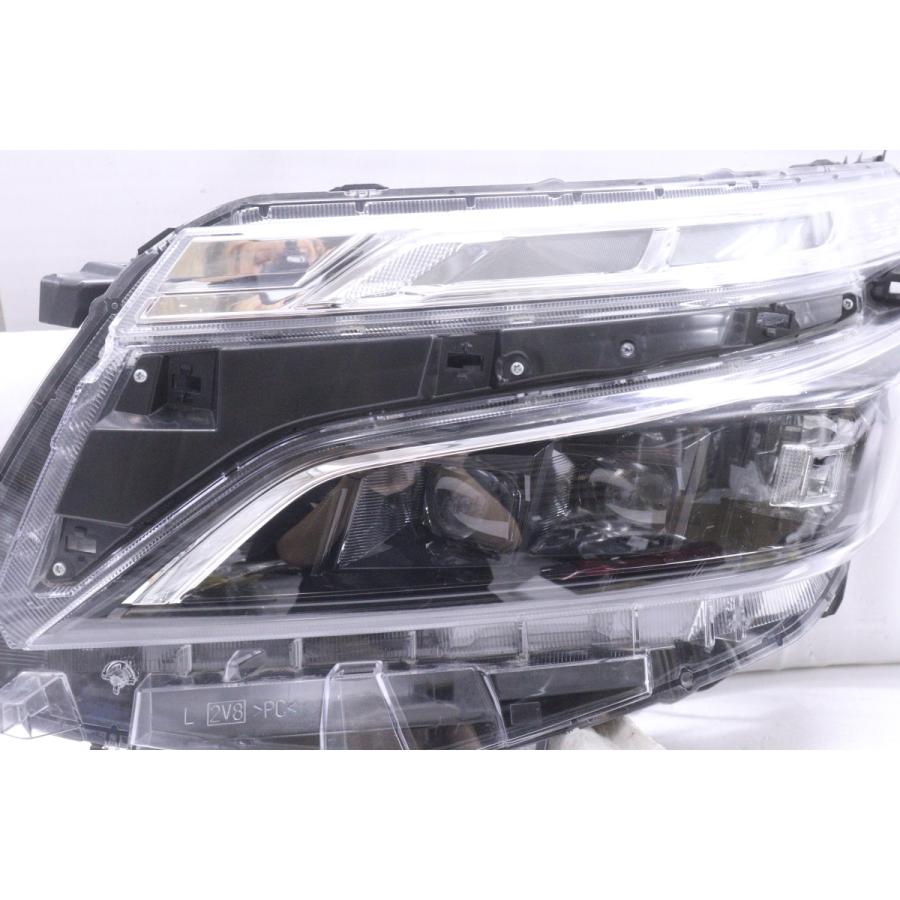 40-1268☆後期 LED ZRR80W ZRR85W ヴォクシー☆左ヘッドライト ICHIKOH 