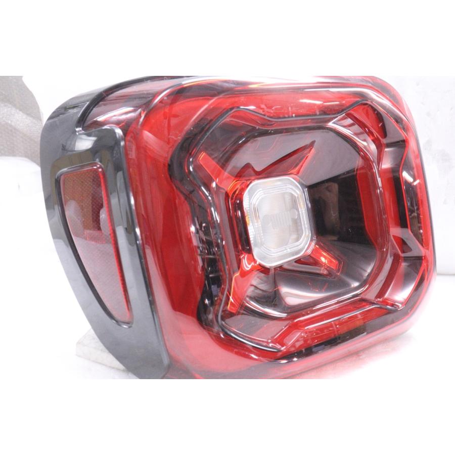 ジープ レネゲード テールライト 純正品 40-1469☆美品☆後期 LED ジープ レネゲード☆左テールライト 52087957