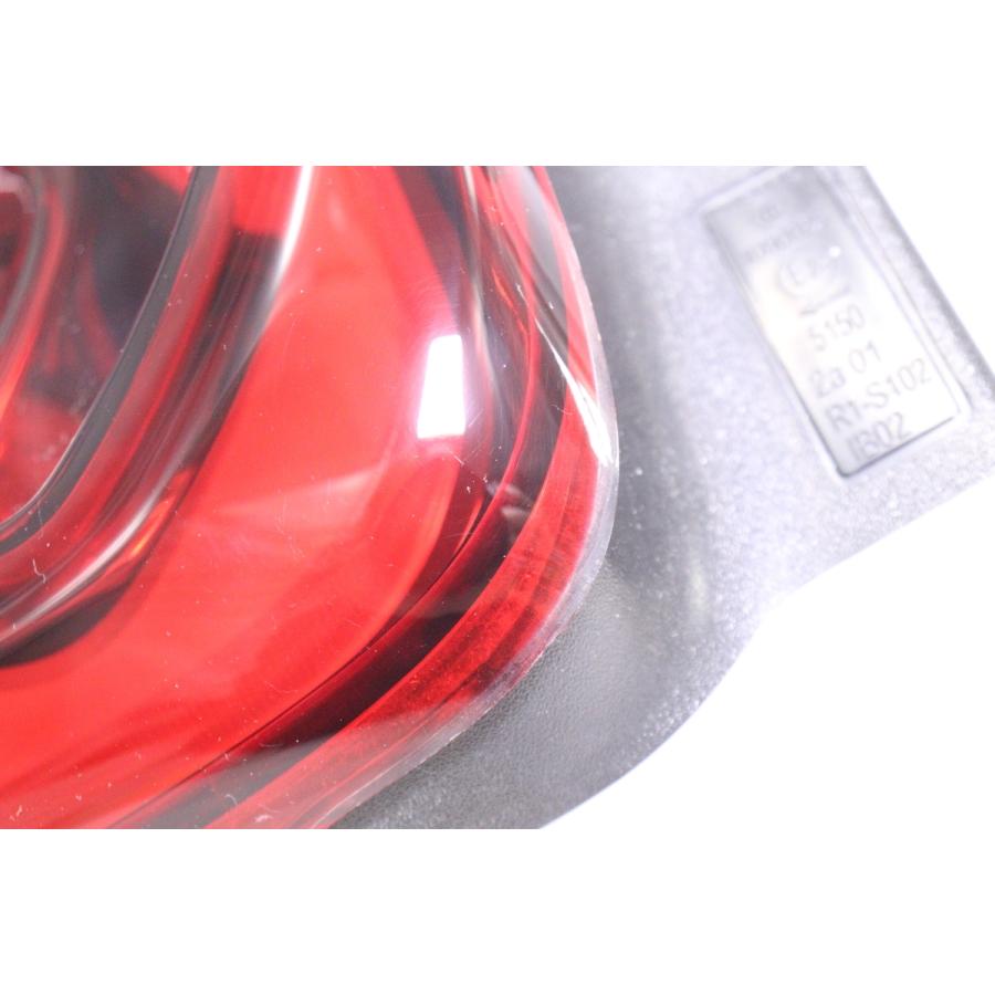40-1469☆美品☆後期 LED ジープ レネゲード☆左テールライト 52087957