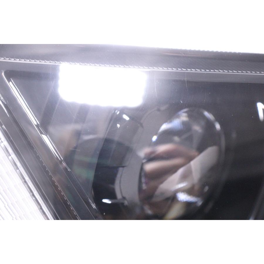 40-1580☆美品☆後期 LED SKE フォレスターHV☆右ヘッドライト X