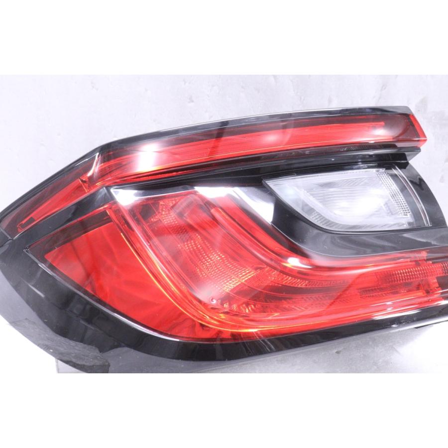 40-1796☆美品☆LED VN5 レヴォーグ☆左テールライト ICHIKOH D250 打 