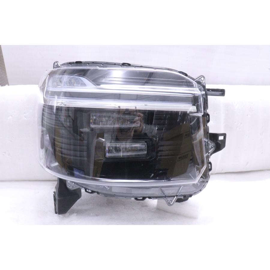 HONDA JF5 N-BOXカスタム右LEDヘッドライト