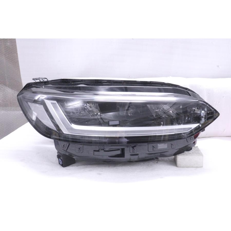 ホンダ ZR-V RZ3 RZ4 右 ライト KOITO 100-8F05R