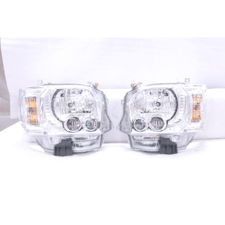 40-1874☆美品☆LED 4型~ 200 ハイエース☆左右ヘッドライト 26-137 84