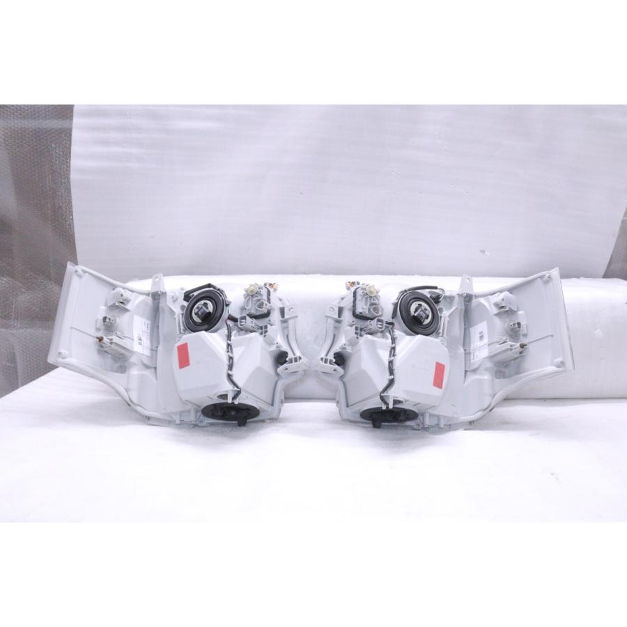 トヨタ ハイエース 純正ヘッドライト KOITO 26-137 LED左右セット 40-1875☆極上品☆4型〜 LED 200 ハイエース☆左右ヘッドライト KOITO