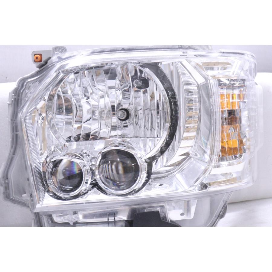 40-1877☆美品☆LED 4型~ 200 ハイエース☆左右ヘッドライト 26-137 84