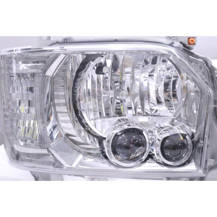 200系ハイエース KOITO 26-137 純正ヘッドライト 左右 新車外し ハイエース 200系 左ヘッドライト KOITO 26-137 40-1880☆美品☆4型