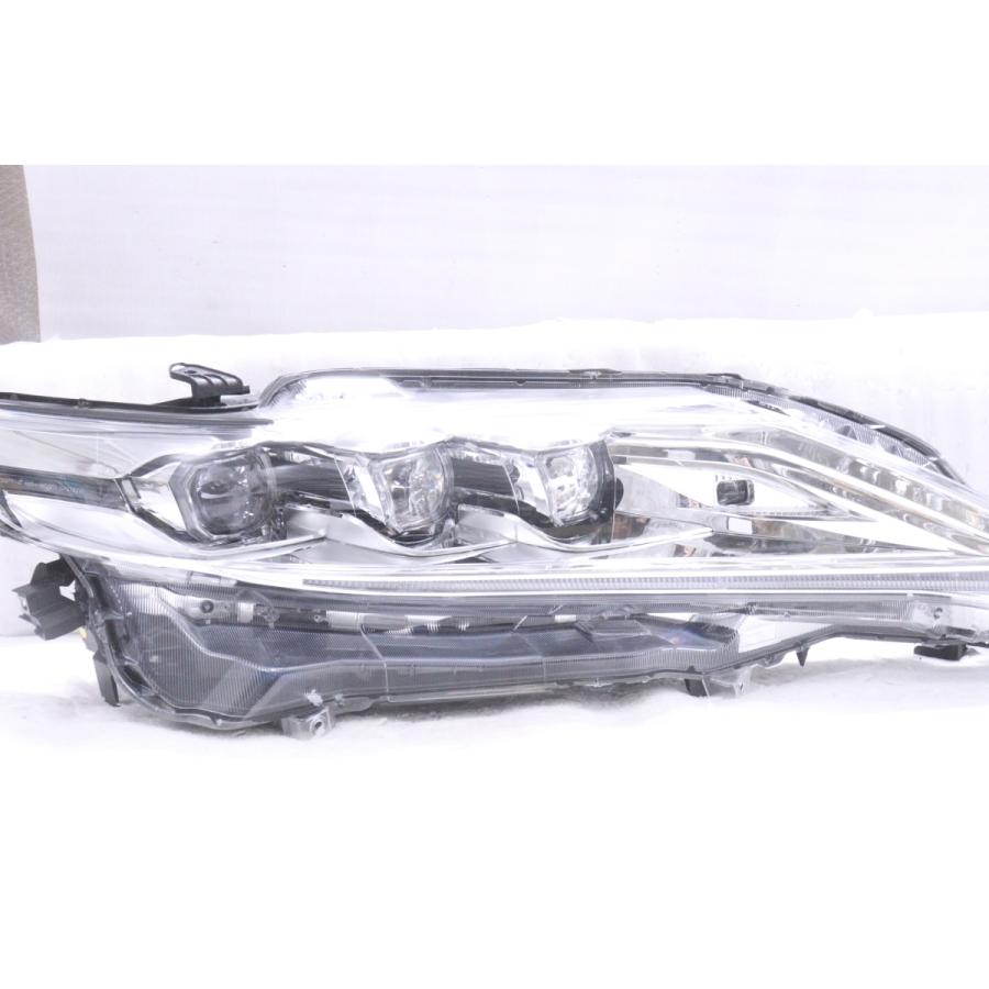 40-2172☆美品 後期 LED ZSU60W ハリアー☆右ヘッドライト KOITO 48