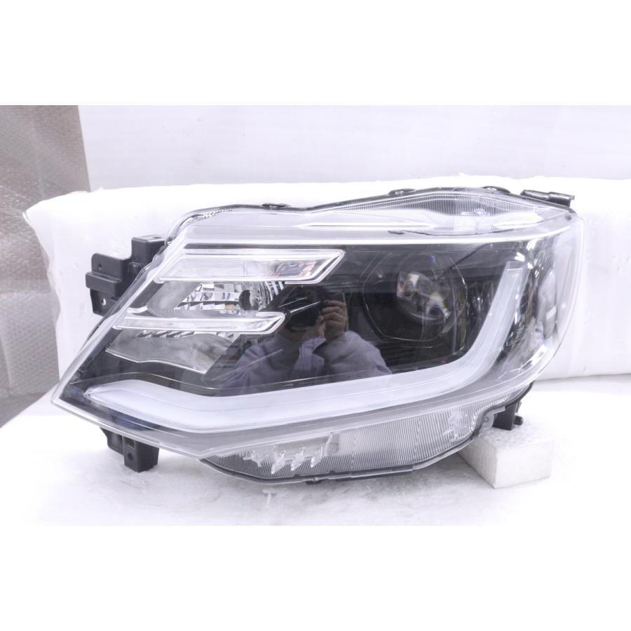 40-2235☆美品☆LED MA37S ソリオ☆左ヘッドライト KOITO 100-593AA