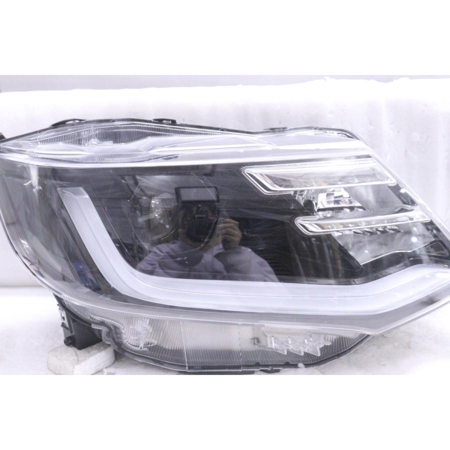 40-2238☆LED MA37S ソリオ☆右ヘッドライト KOITO 100-593AA ユニット 