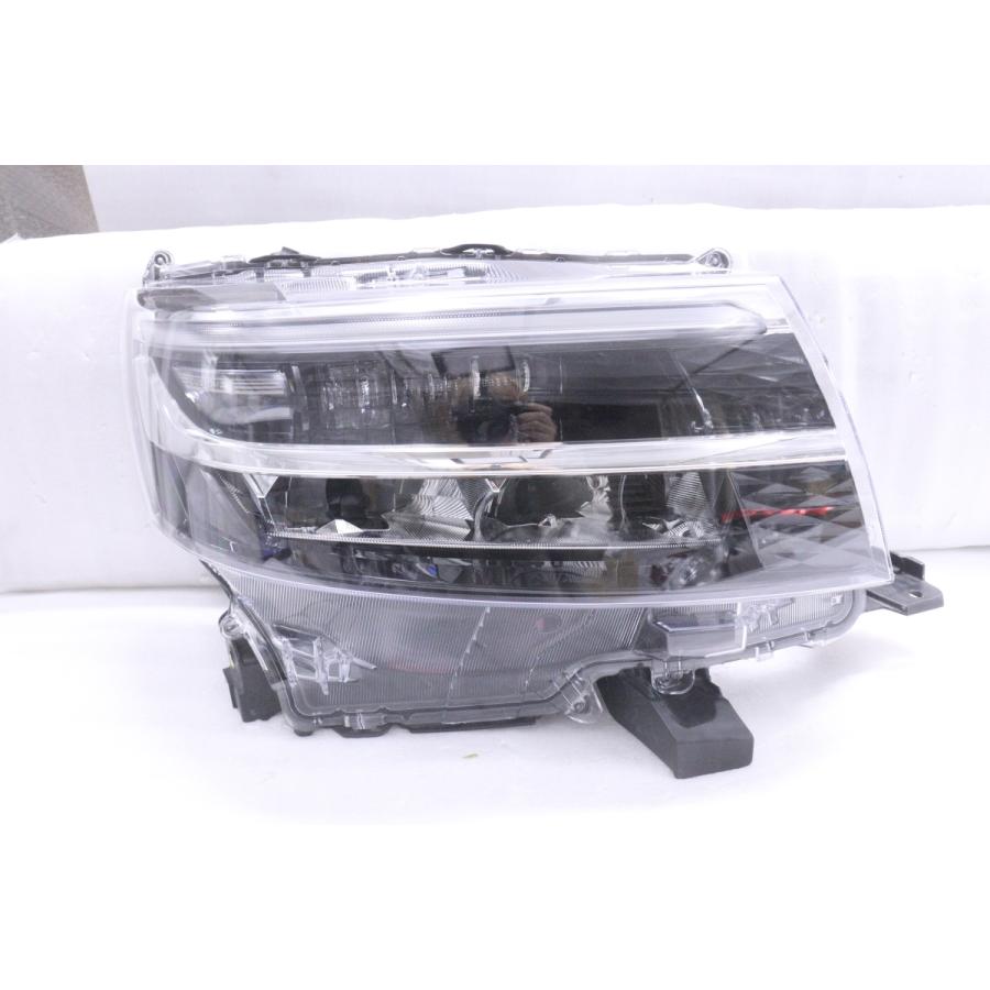 40-480☆後期 LED LA650S タントカスタム☆右ヘッドライト KOITO 100 