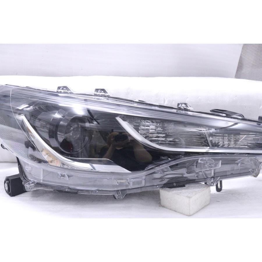 40-54☆美品☆LED ZSG10 カローラクロス☆右ヘッドライト HASCO 16-176 