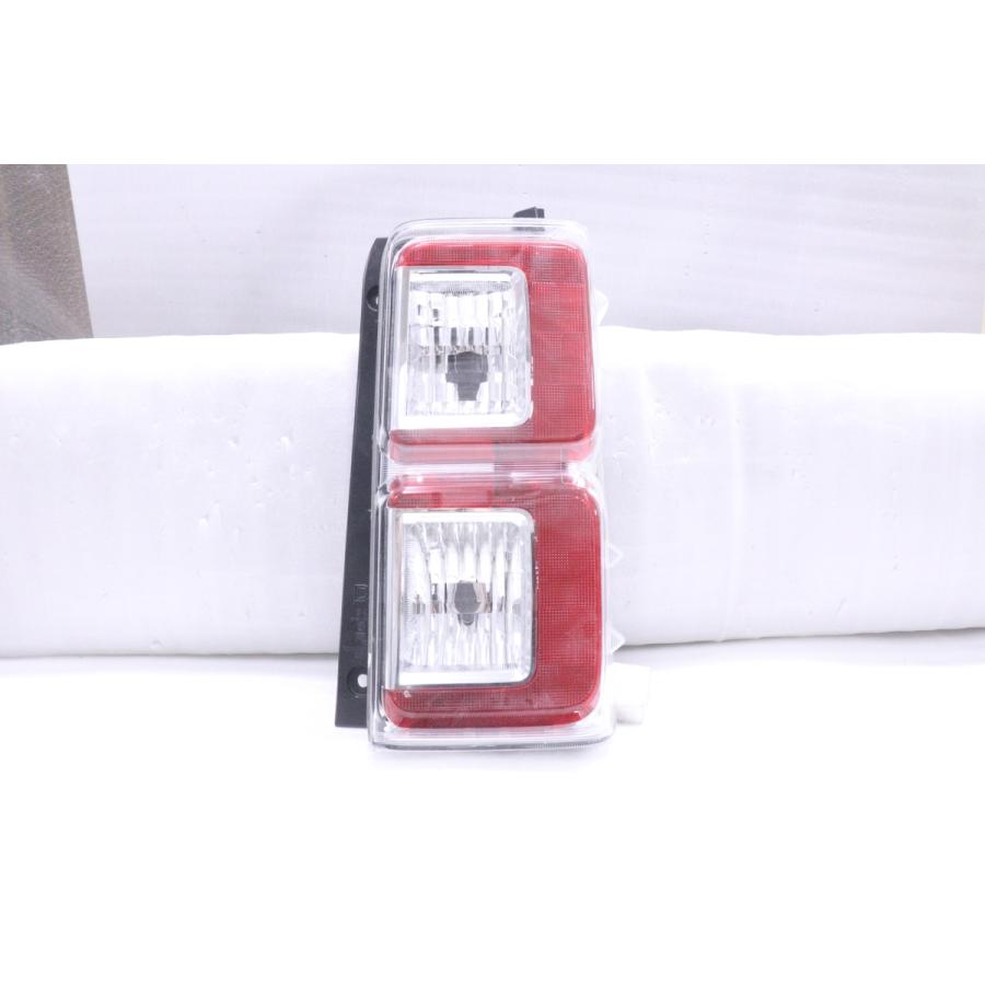 40-690☆美品☆LED LA700S ウェイク☆右テールライト TOKAIDENSO 20518 