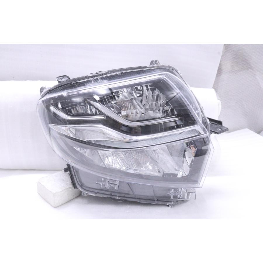 40-943☆LED LA650S タントカスタム☆右ヘッドライト KOITO 100-69075 