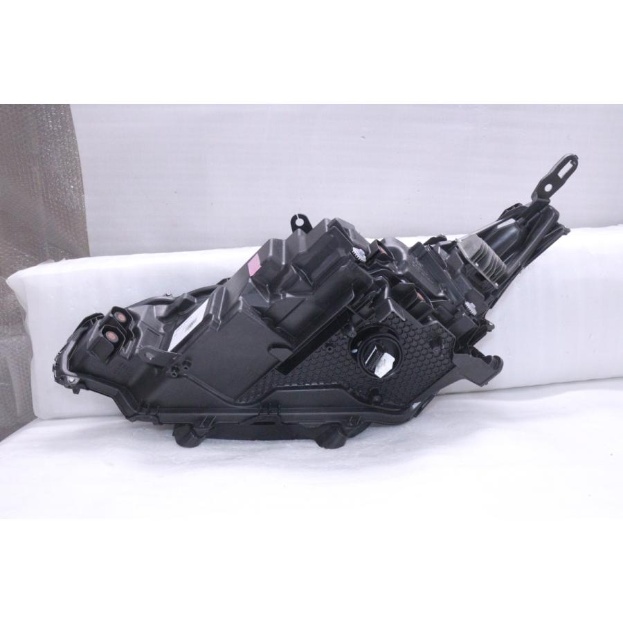 40-978☆極上品☆LED MXUA80 ハリアー☆右ヘッドライト KOITO 48-233