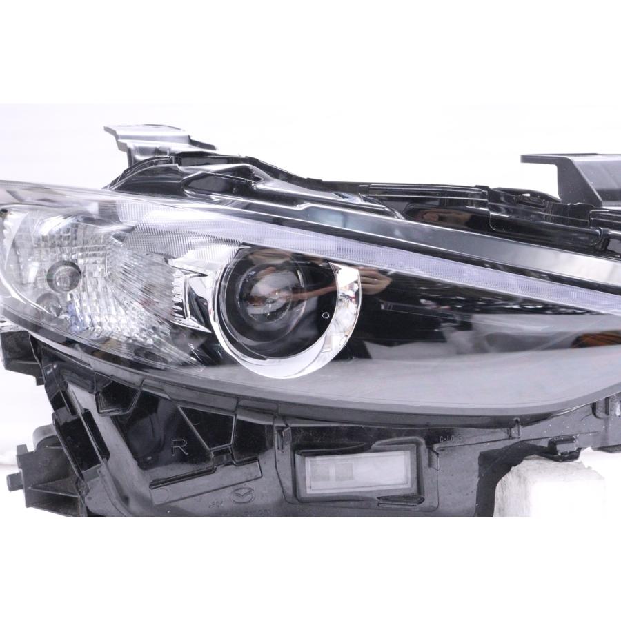 41-1122☆美品 LED BPFP MAZDA3☆右ヘッドライト KOITO 100-8N02R 打刻 
