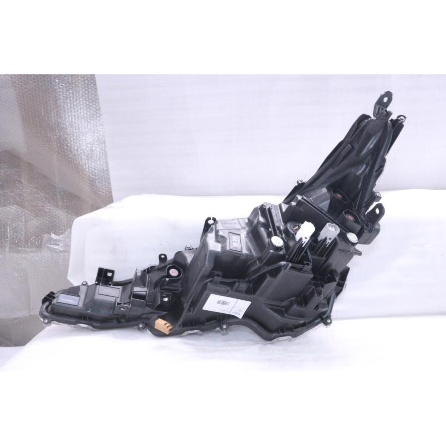 41-2003☆美品☆LED NRE210H カローラスポーツ☆右ヘッドライト KOITO
