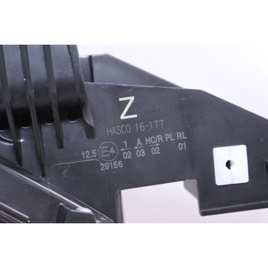 41-2143☆美品☆LED ZVG11 カローラクロス☆右ヘッドライト HASCO 16 