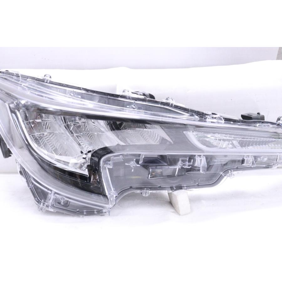 41-682☆LED ZRE212 カローラ ツーリング☆右ヘッドライト KOITO 12